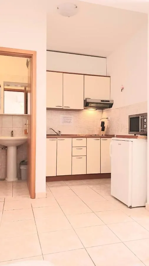 Apartment Villa Businci Trogir 0*,