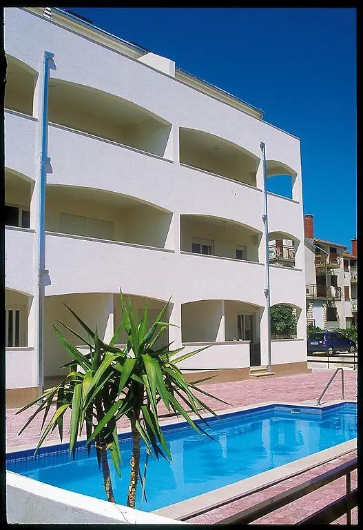 Apartment Villa Businci Trogir 0*,